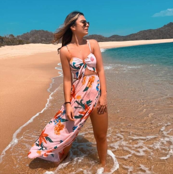 New 3 piece Bikini Sze 8 Pink floral beach skirt ruffle swimsuit cover up knot - Picture 6 of 7